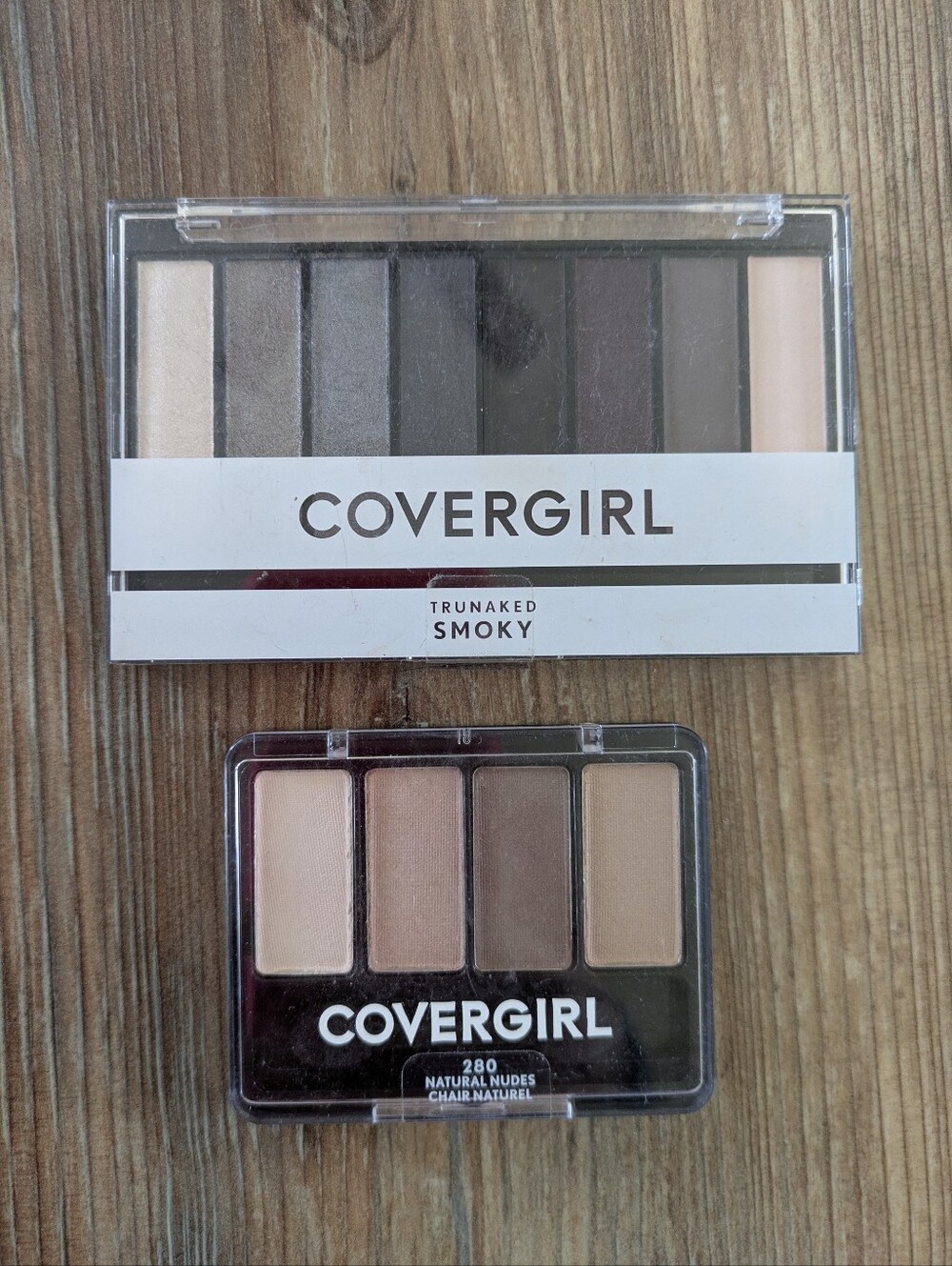 Covergirl Eyeshadow Pallet Bundle Trunaked Smoky & 280 Natural Nudes